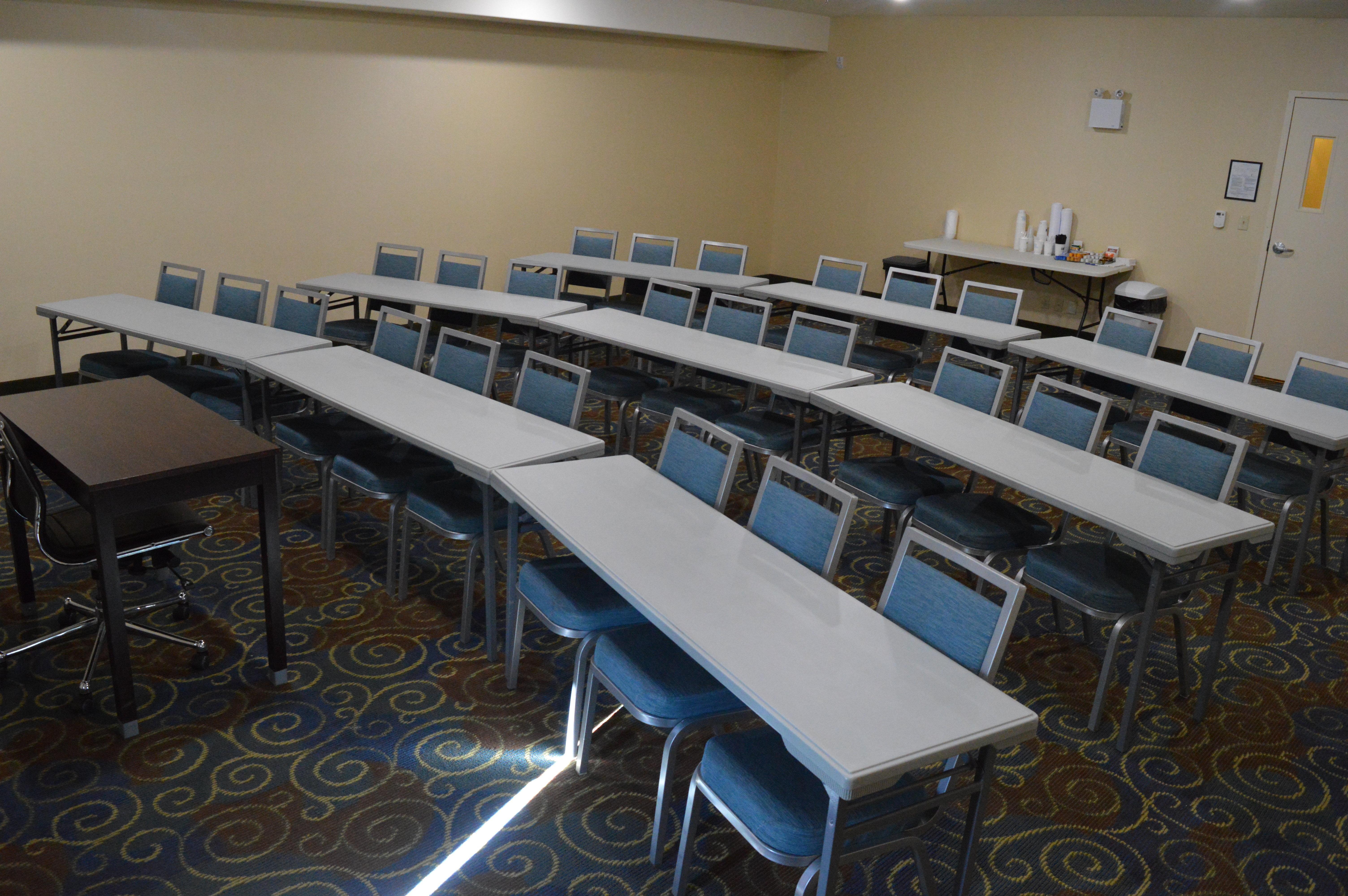 Holiday Inn Express Yorkton East By Ihg Exterior foto