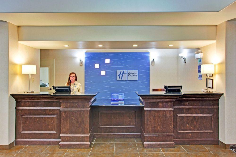 Holiday Inn Express Yorkton East By Ihg Exterior foto