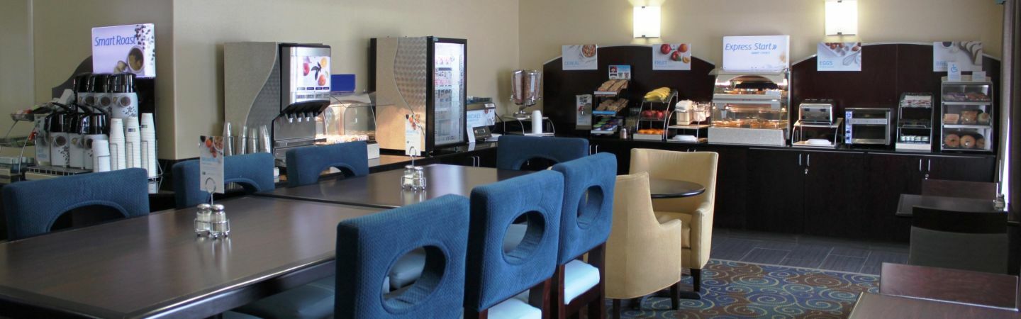 Holiday Inn Express Yorkton East By Ihg Exterior foto